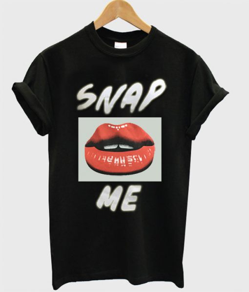 Snap Lip Me Black T-Shirt